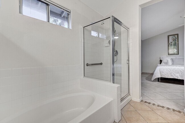Building Photo - Henderson Single-Story Gem with Gas Firepl...