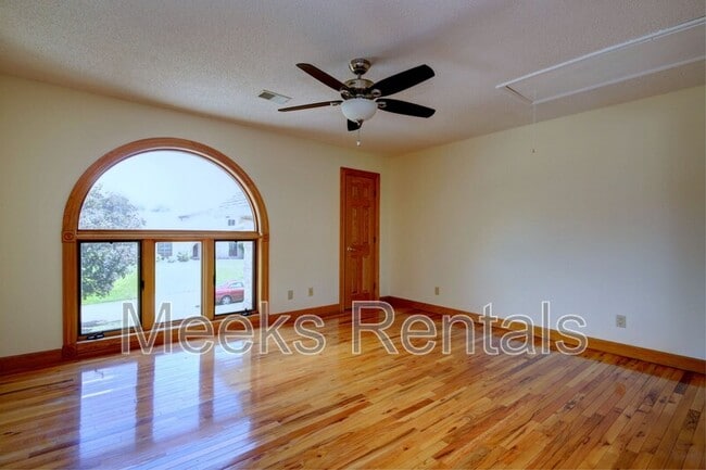 Building Photo - 30 Bridlewood Rd