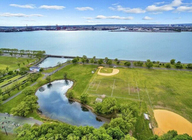 Building Photo - 1038 John F. Kennedy Blvd