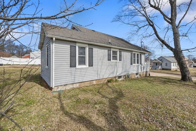Building Photo - Charming home in Jackson, just minutes from Uptown!