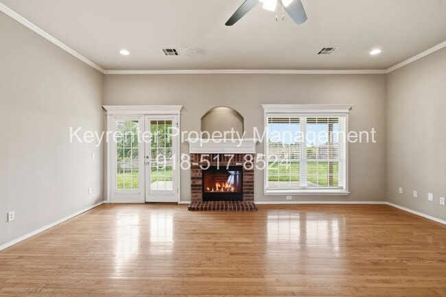 Building Photo - 3 Bed | 2 Bath | Jenks