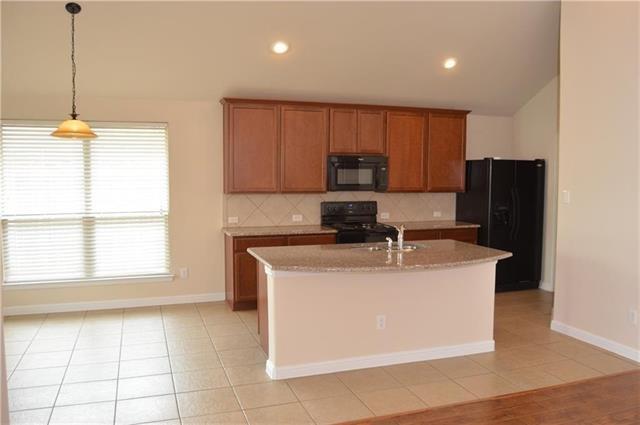 Building Photo - 544 Braewick Dr