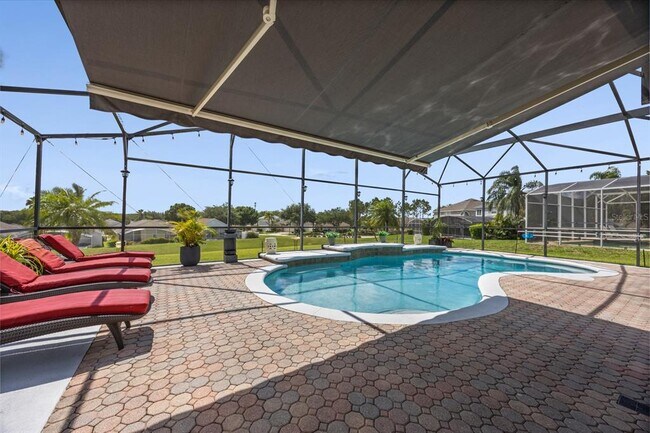 Building Photo - 324 Bonville Dr
