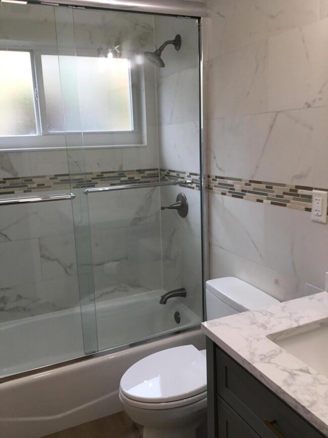 Building Photo - 2622 NW 54th St