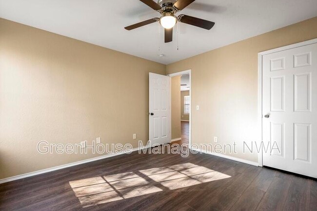 Building Photo - 2705 SW Greensprings Rd