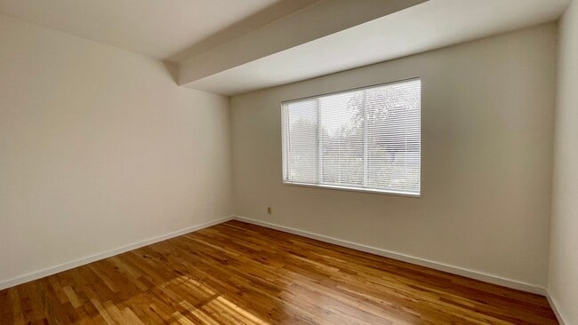 Building Photo - Single-Level in the Anholm Tract Downtown SLO with A/C and Great Backyard