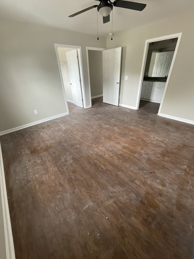 Building Photo - 1015 W C St