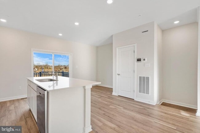 Building Photo - 7428 Fern Gully Way