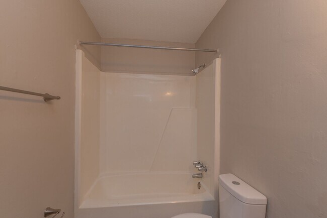 Building Photo - $950 - Updated 2 Bed/1 Bath Duplex With Stainless Steel Appliances!