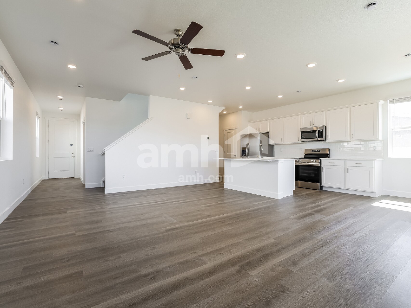 Building Photo - 10061 Potomac St