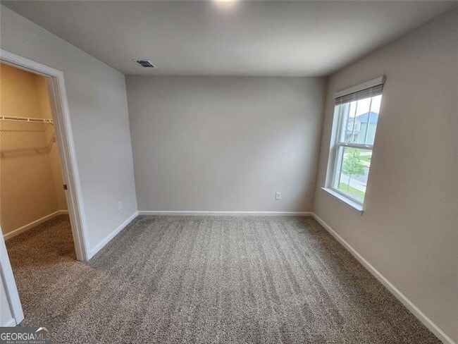 Building Photo - 235 Vly Oak Dr