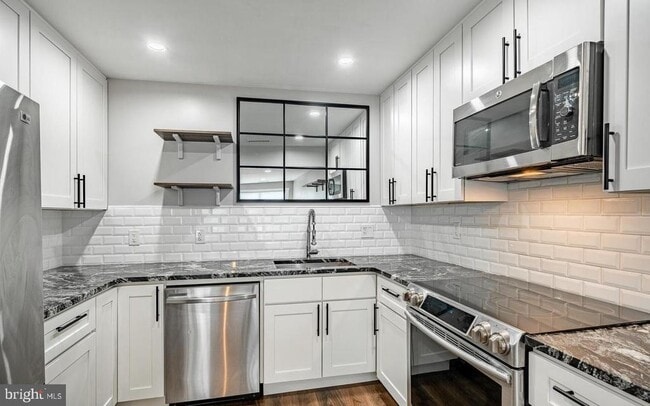Building Photo - 239 Smallwood Ct