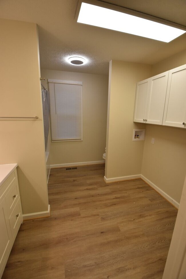 Building Photo - One Bedroom Home in Greenfield