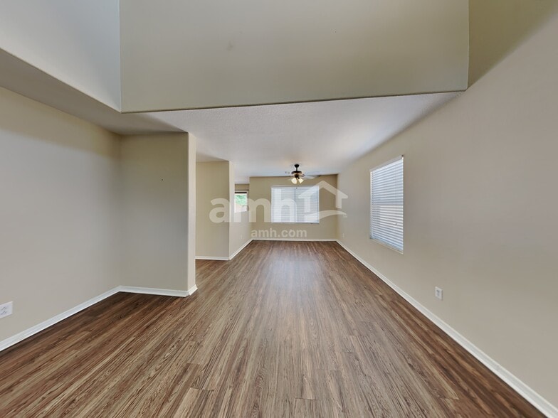 Building Photo - 7926 N 54th Dr