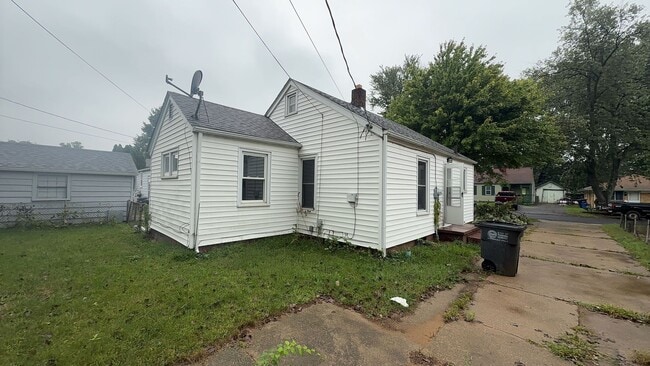 Building Photo - 2723 Eldora Dr