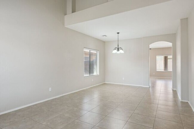 Building Photo - San Tan Heights