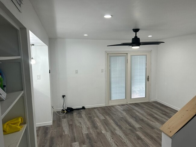 Building Photo - 3980 Crayrich Cir