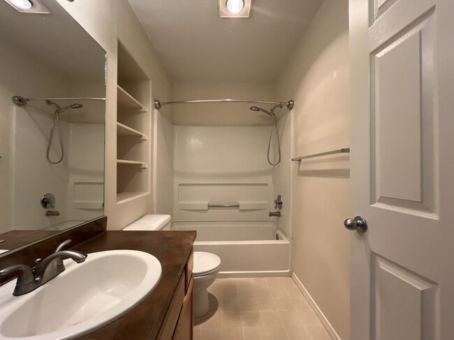 Building Photo - Spacious Three-Story Townhome Near Orenco Station with Attached Garage, Private Balcony, and Vaul...
