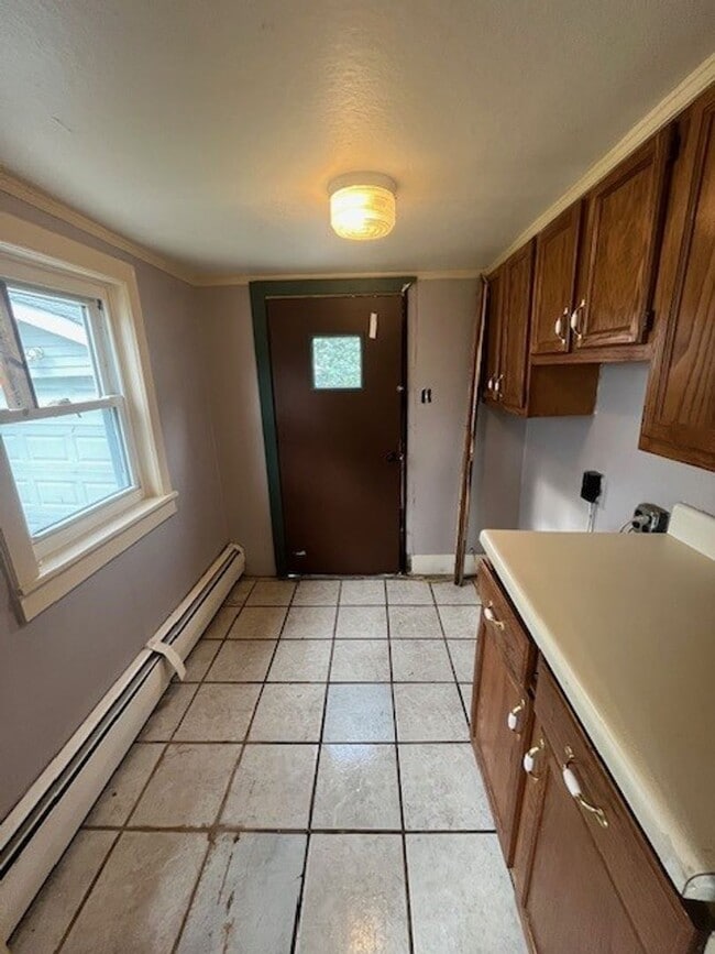 Building Photo - 2 bedroom 2 bathroom