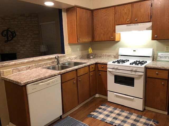 Building Photo - "Cozy Living at 301 Algerita: Charming 2-B...