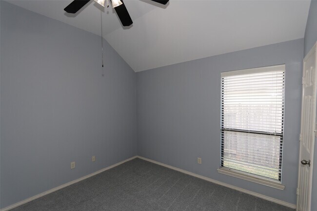 Building Photo - 11031 Anilu Dr