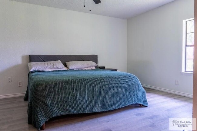 Building Photo - 1809 S Williams Ln