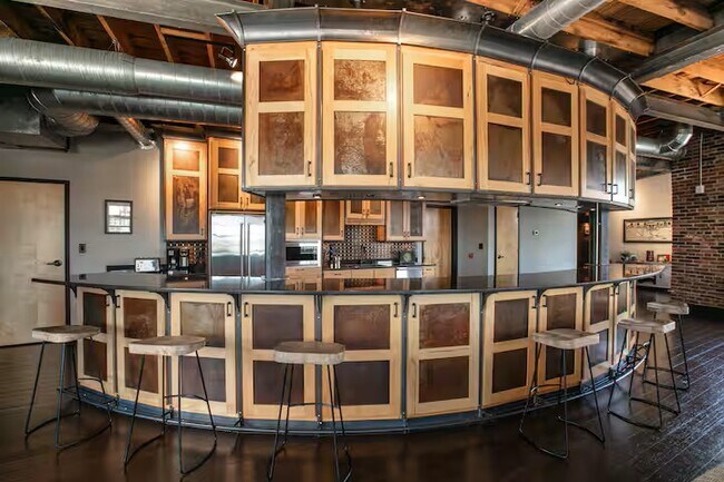 Building Photo - 3041 Olive St