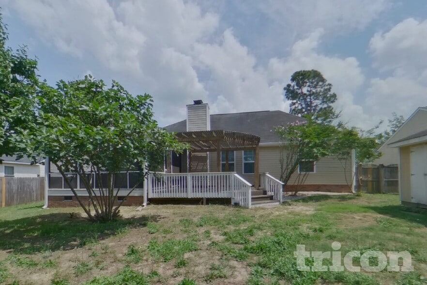 Building Photo - 89 Smokewood Dr