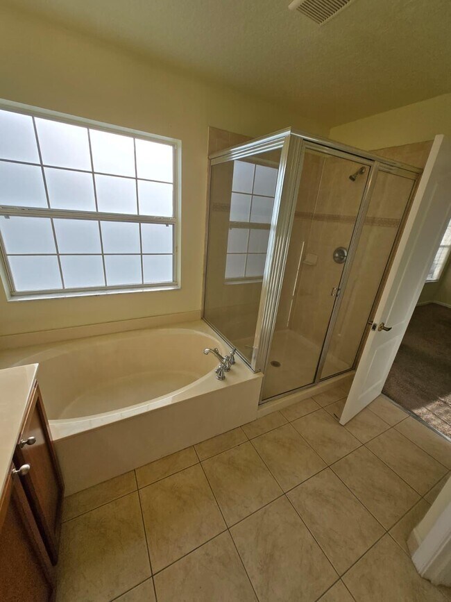 Building Photo - 4701 Cohune Palm Ct