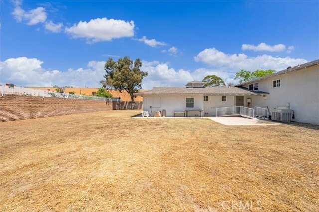 Building Photo - 1345 S Jellick Ave