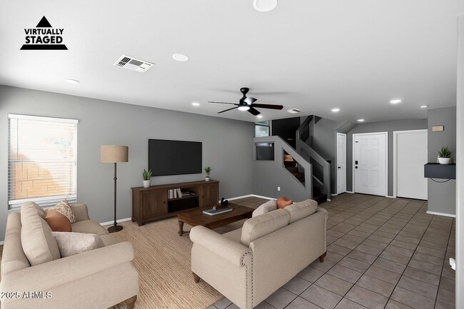 Building Photo - 12709 N El Frio St