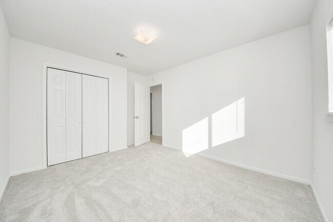 Building Photo - 6711 Autumn Flowers Dr