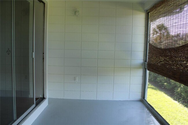 Building Photo - 3900 Roxane Blvd