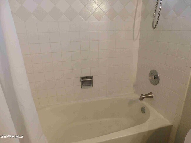 Building Photo - 8609 Pilgrimage Cir