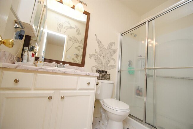 Building Photo - 6363 Provident Green Dr
