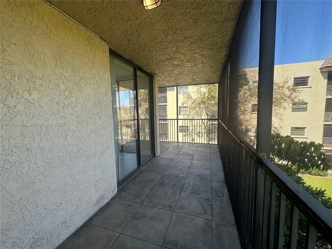 Building Photo - 10401 W Broward Blvd