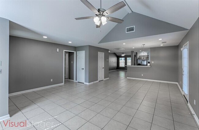 Building Photo - 3607 Hampstead Ct