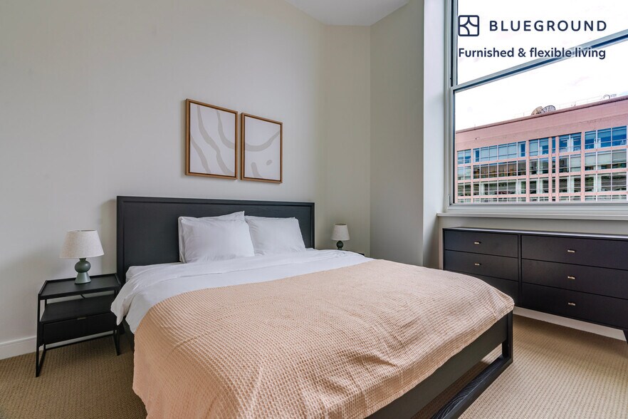 Building Photo - 425 8th St NW