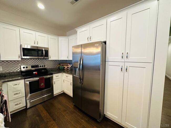 Building Photo - 1313 Emerald View Ct