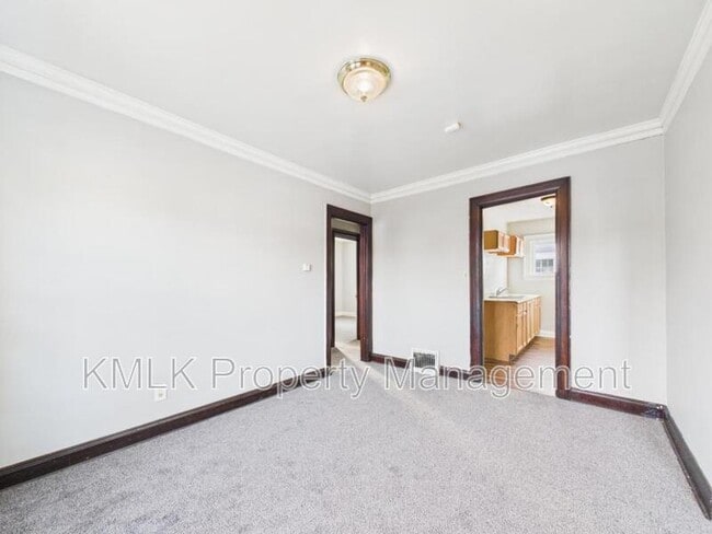 Building Photo - 918 Peckham St