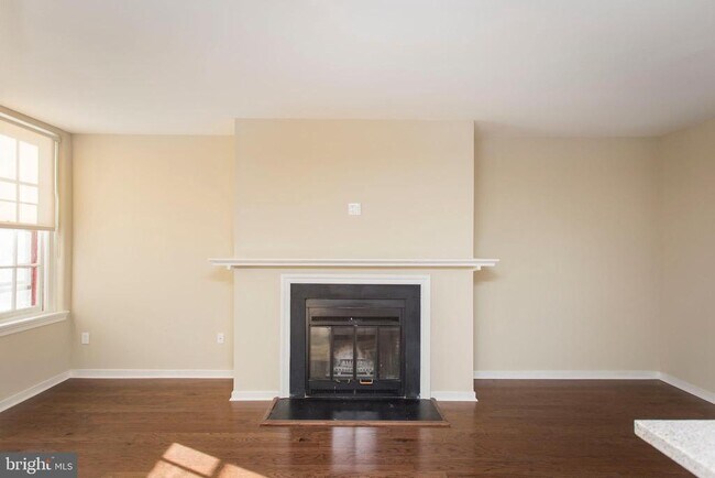 Building Photo - 532 Spruce St