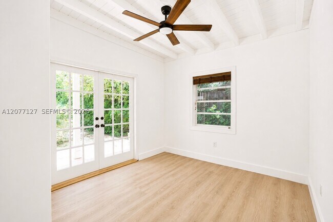 Building Photo - 4134 Ventura Ave