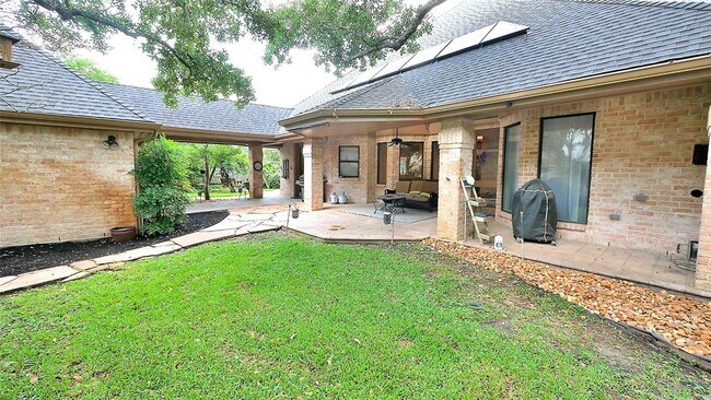 Building Photo - 19823 Sunbridge Ln