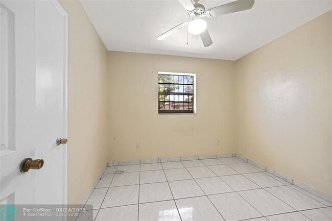 Building Photo - 4260 NW 173rd Dr