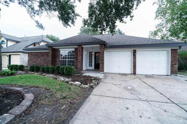 Primary Photo - 2314 Pebbledowne Cir