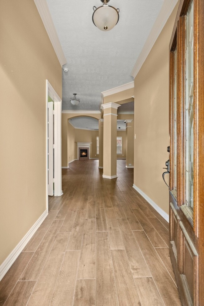 Building Photo - 19830 Broadhead Manor Dr