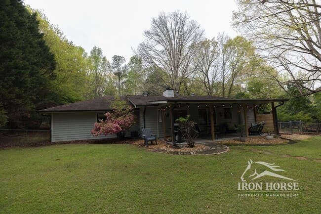 Building Photo - 130 Austin Dr