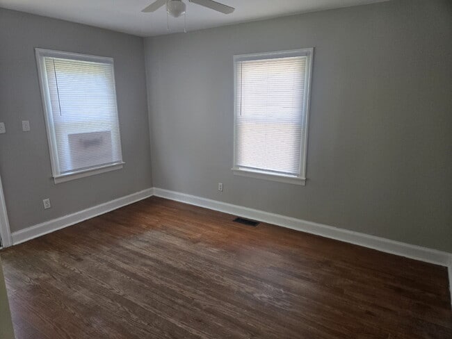 Building Photo - 1515 Huntoon Ave