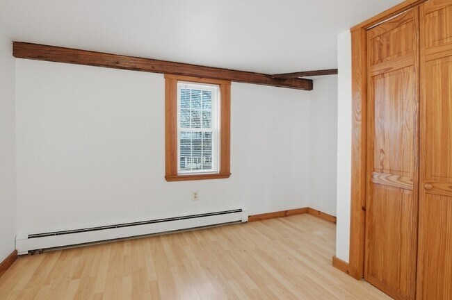 Building Photo - 92 Main St