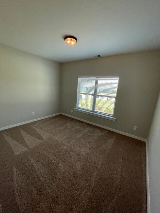 Building Photo - Home for Rent in Jasper, AL!!! Available to View with 48 Hour Notice!!! ***SIGN A 13 MONTH LEASE ...